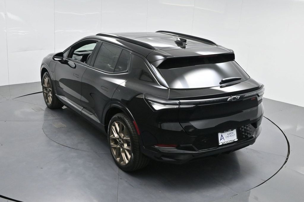 New 2026 Chevrolet Equinox EV RS w/ Convenience Package II FWD image 55