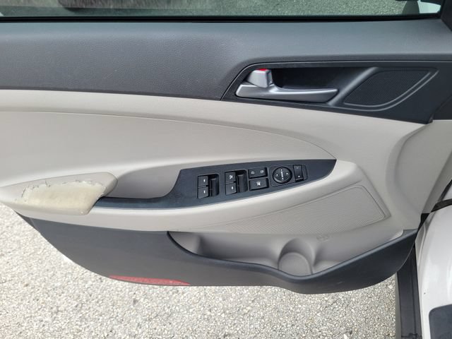 Used 2016 Hyundai Tucson SE w/ Option Group 02 FWD image 16