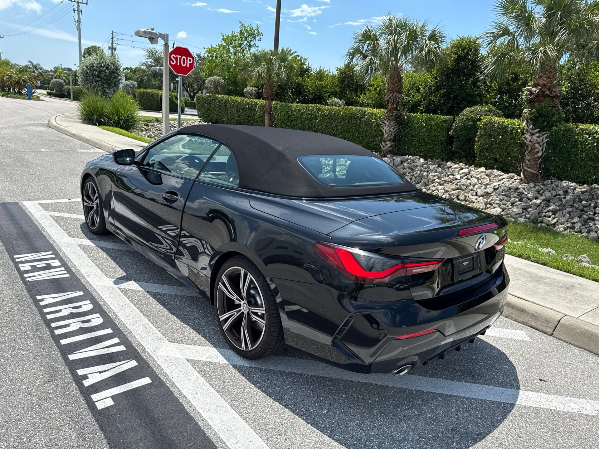 Used 2023 BMW 430i Convertible w/ M Sport Package RWD image 3