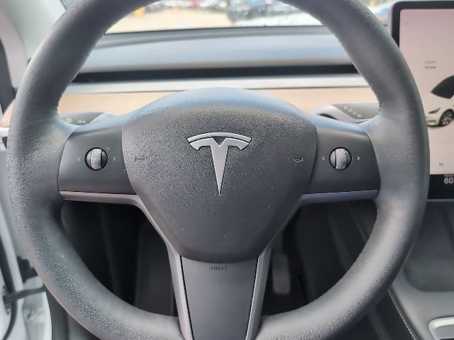 Used 2022 Tesla Model Y Long Range AWD/4WD image 11