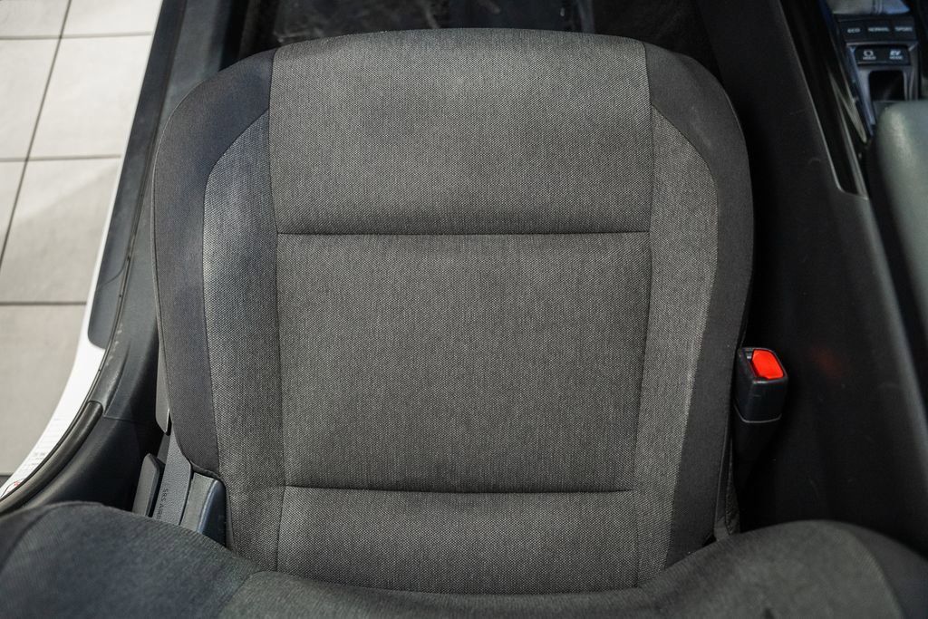 Used 2025 Toyota Camry LE image 28