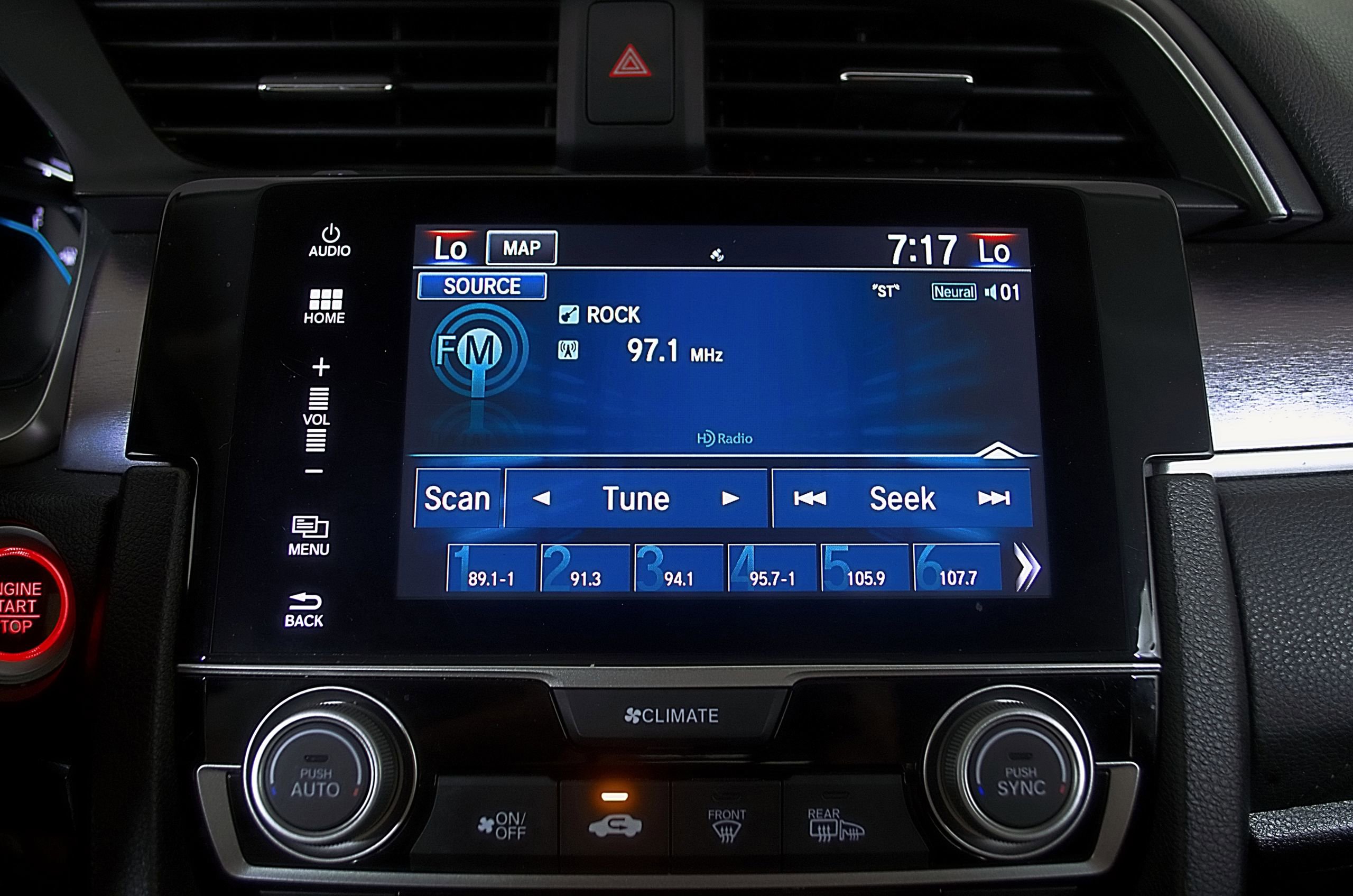 Used 2016 Honda Civic Touring image 25