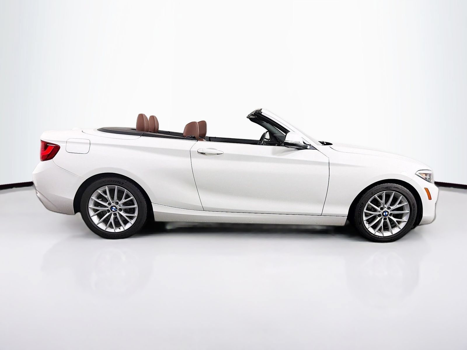 Used 2015 BMW 228i xDrive Convertible AWD/4WD image 15