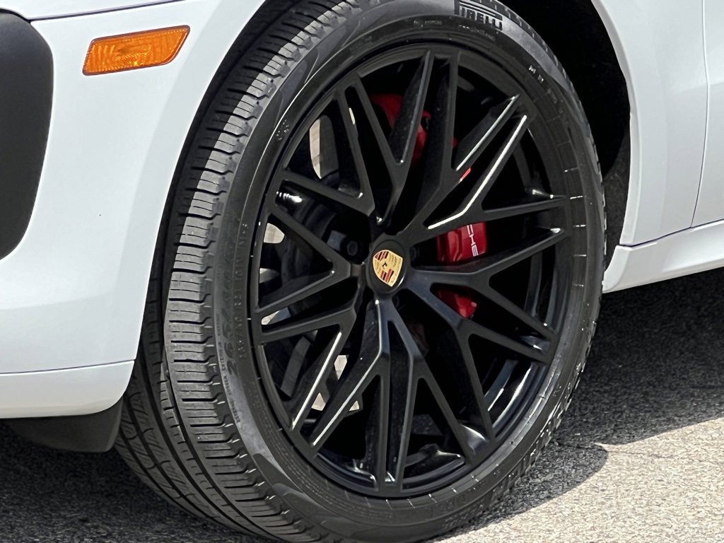 Used 2022 Porsche Macan GTS w/ Premium Package Plus image 10