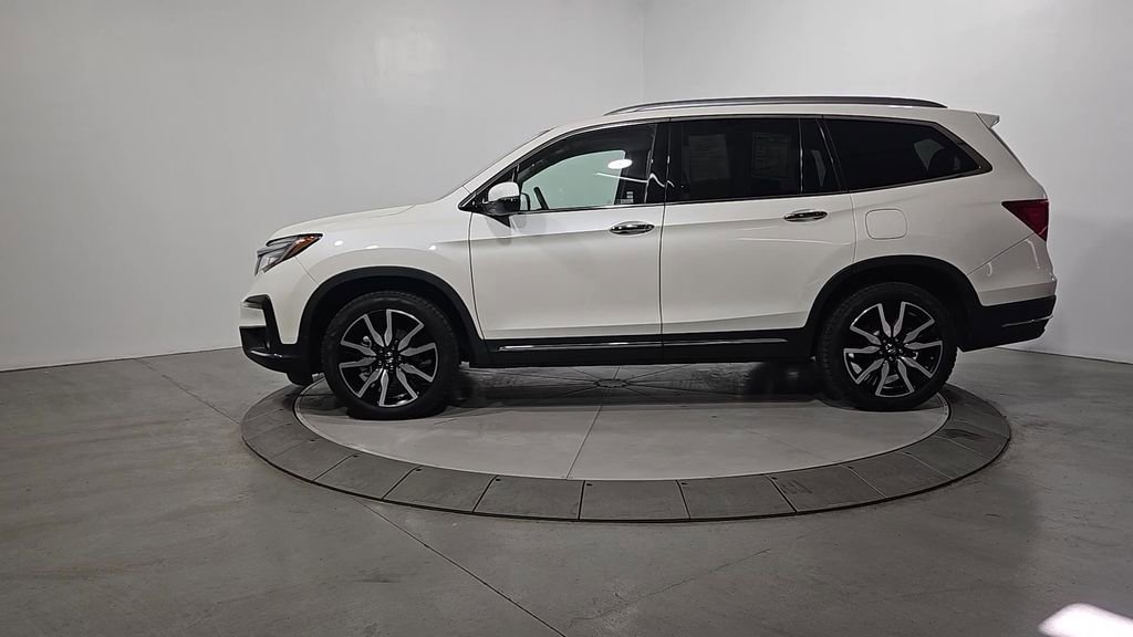 Used 2019 Honda Pilot Touring image 2