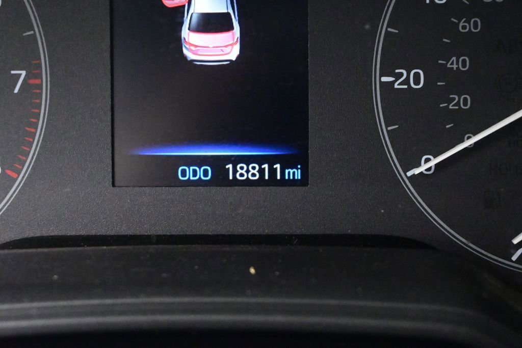 Used 2025 Toyota Corolla LE FWD image 16