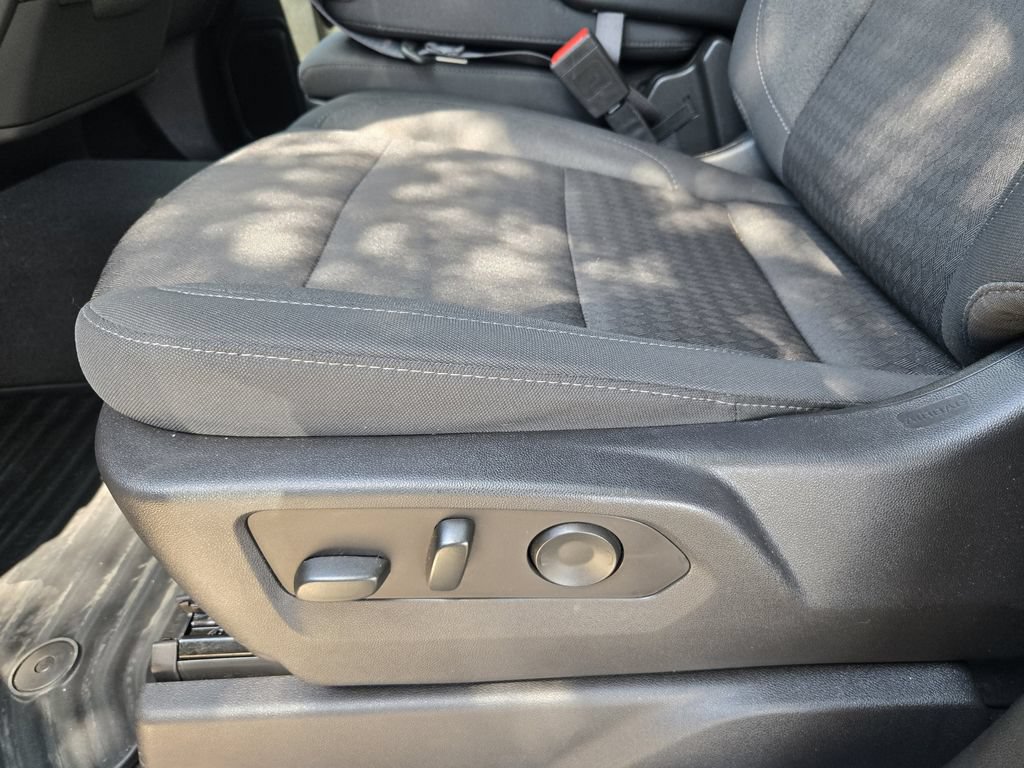 Used 2023 Chevrolet Silverado 1500 Custom AWD/4WD image 19