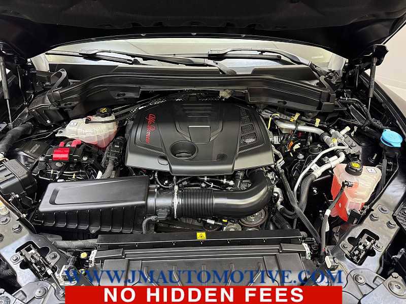 Used 2022 Alfa Romeo Stelvio Ti w/ Active Assist Plus Package image 9