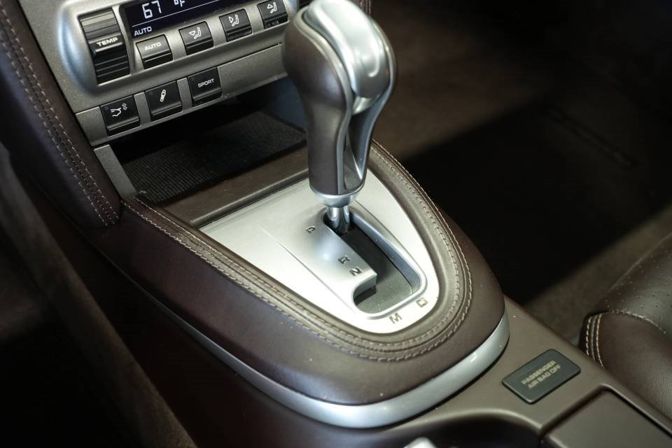 Used 2008 Porsche 911 Turbo image 21