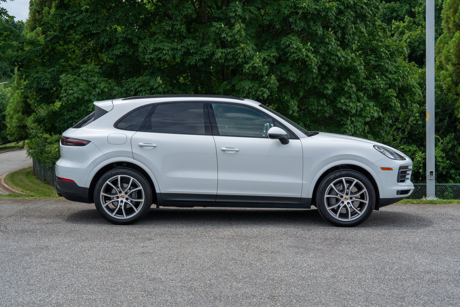Certified 2023 Porsche Cayenne S AWD/4WD image 8