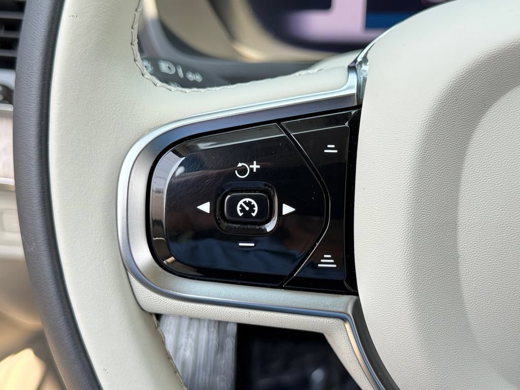 Certified 2024 Volvo XC90 B6 Ultimate AWD/4WD image 22