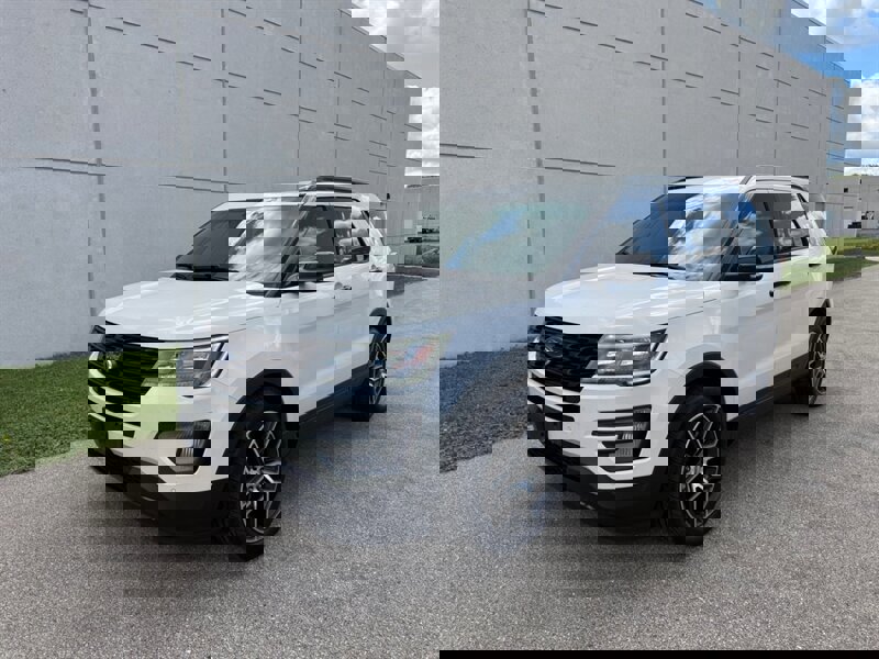Used 2017 Ford Explorer Sport w/ Equipment Group 401A image 6