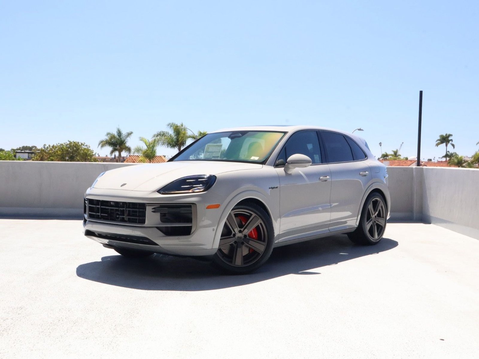 New 2026 Porsche Cayenne Turbo AWD/4WD image 1