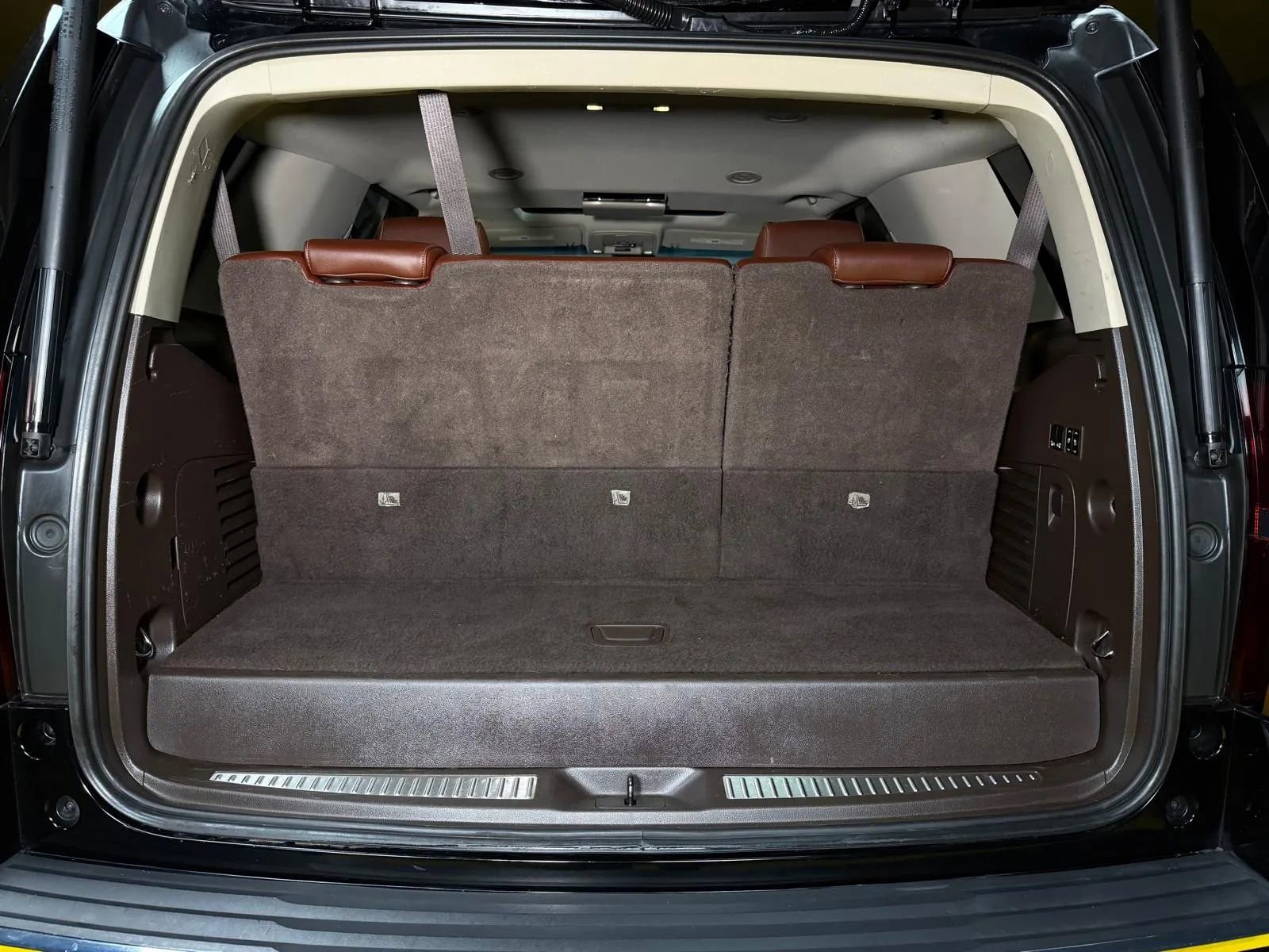 Used 2016 Chevrolet Tahoe LTZ AWD/4WD image 12