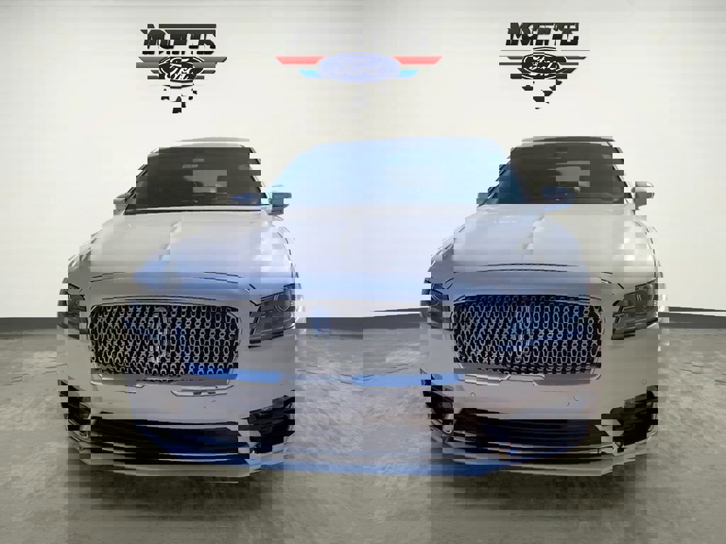 Used 2018 Lincoln Continental Select