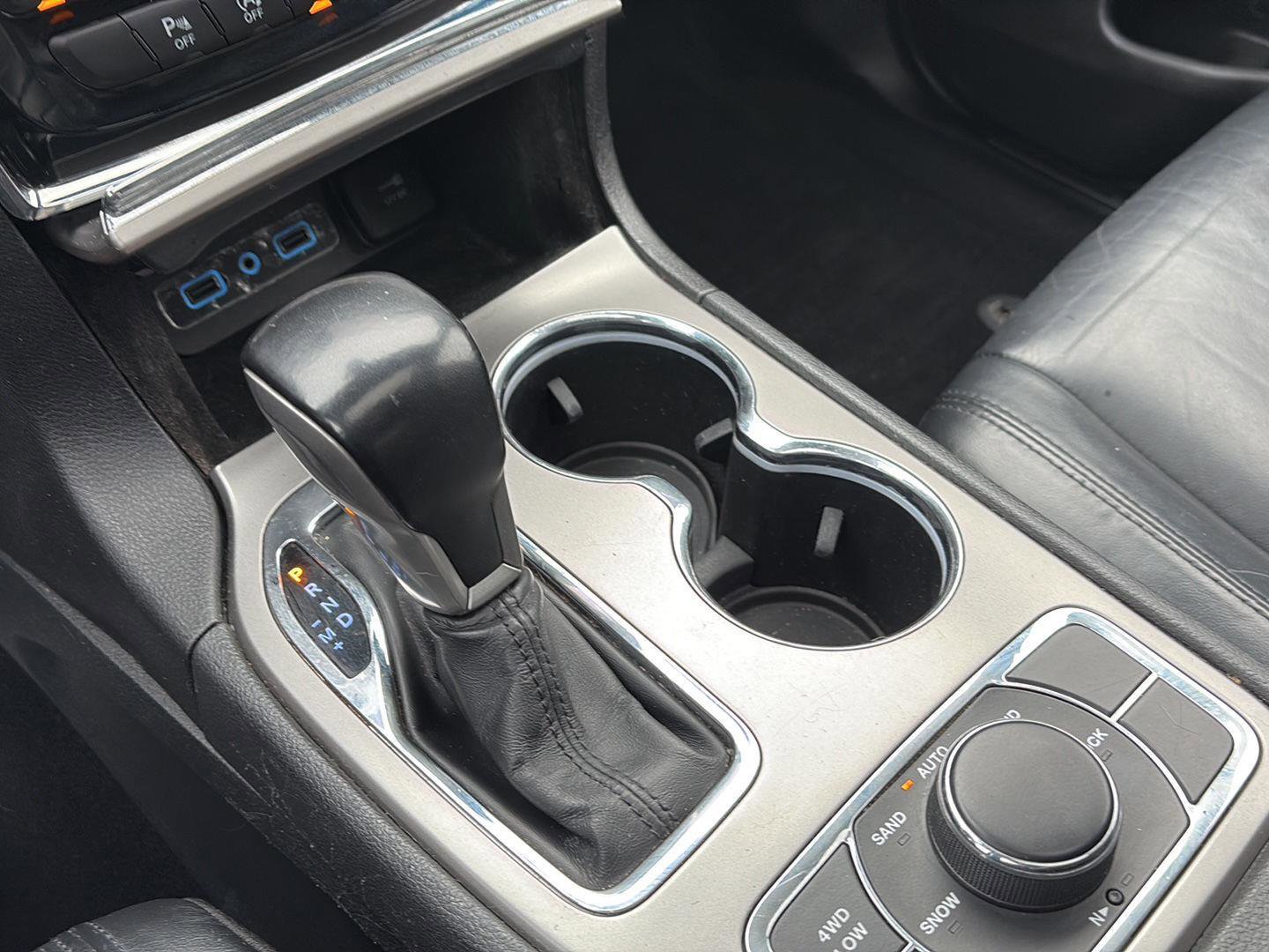 Used 2019 Jeep Grand Cherokee Limited image 25