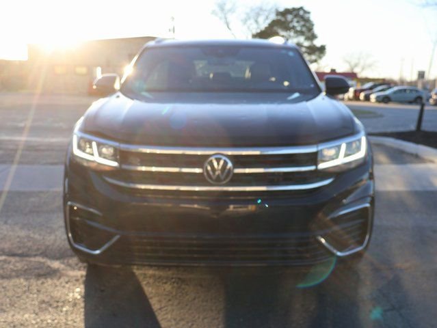 Used 2022 Volkswagen Atlas Cross Sport SEL R-Line AWD/4WD image 3