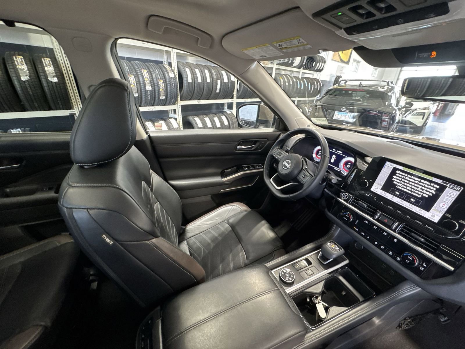 Certified 2024 Nissan Pathfinder Platinum image 9