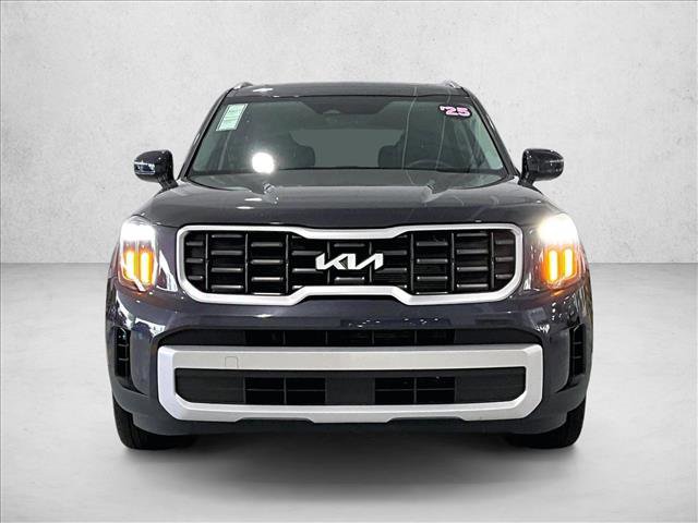 Used 2025 Kia Telluride S FWD image 3