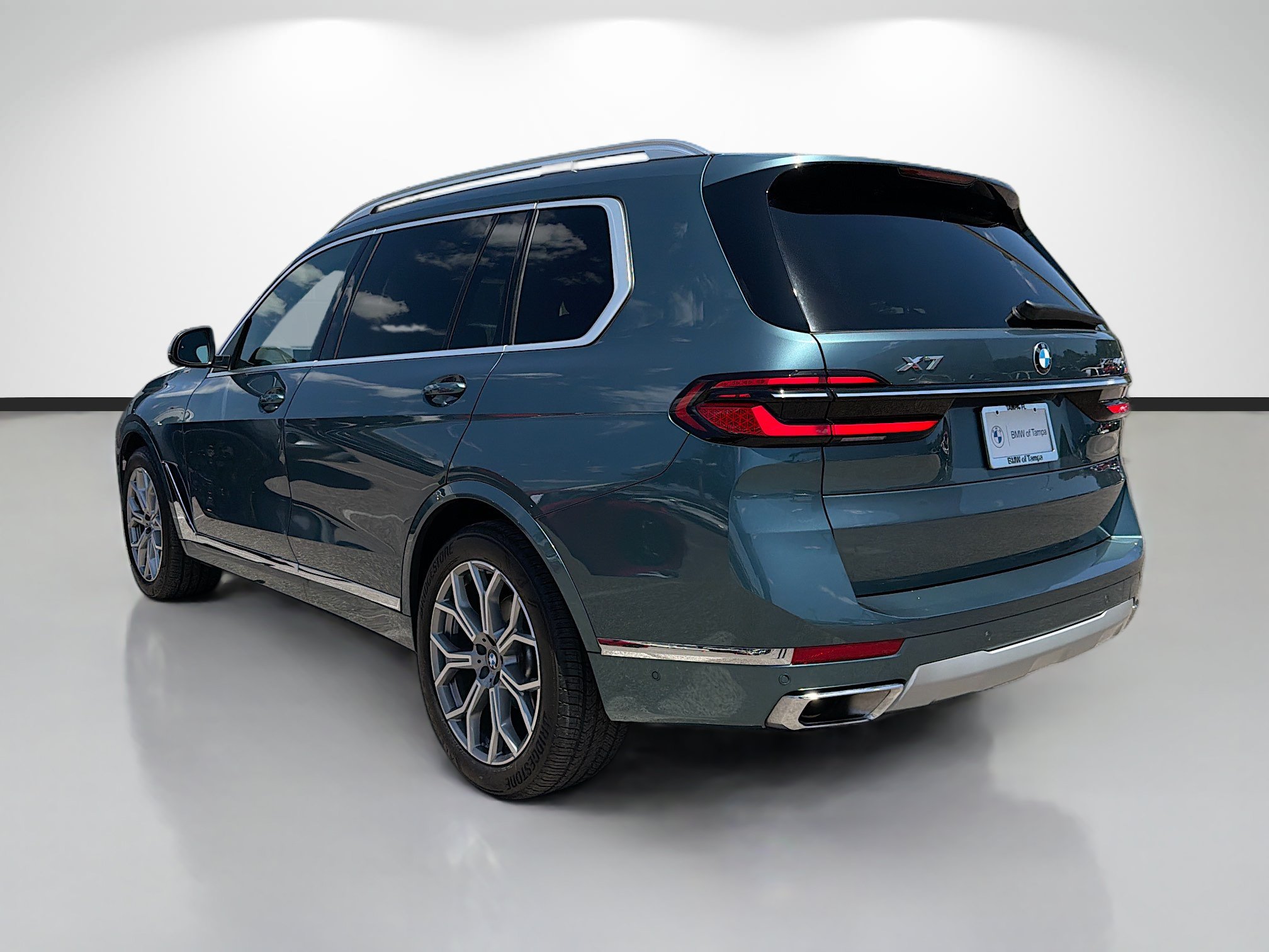 Used 2026 BMW X7 xDrive40i AWD/4WD image 5