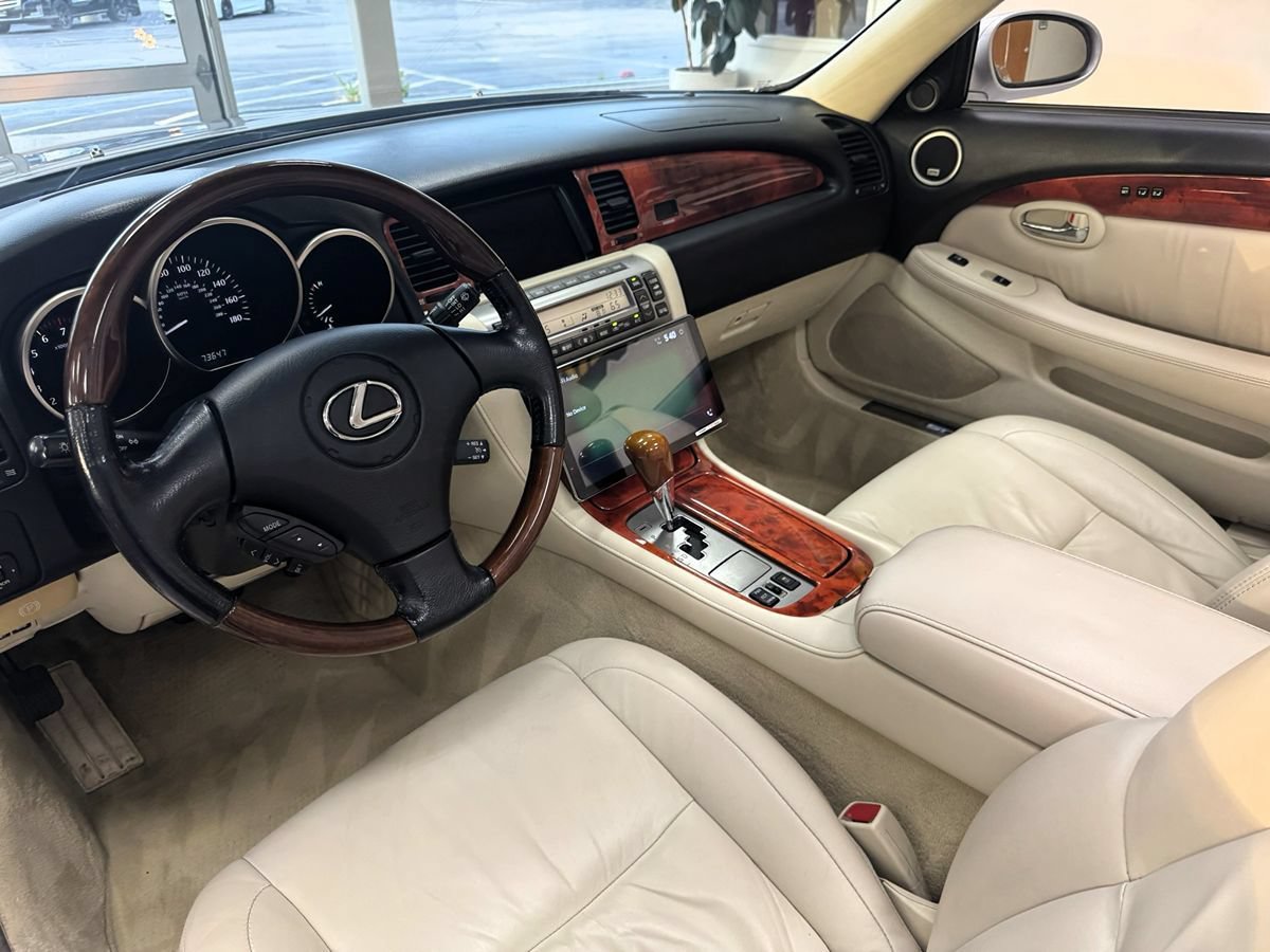 Used 2007 Lexus SC 430 Convertible RWD image 16