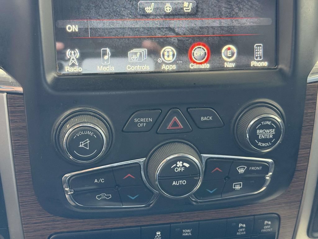 Used 2017 RAM 1500 Laramie AWD/4WD image 17