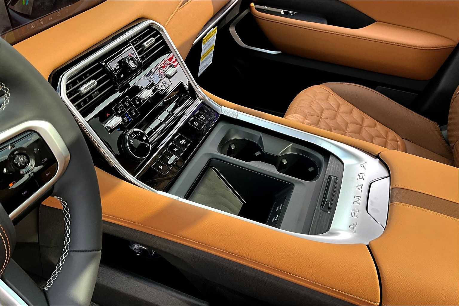 New 2025 Nissan Armada Platinum Reserve image 11