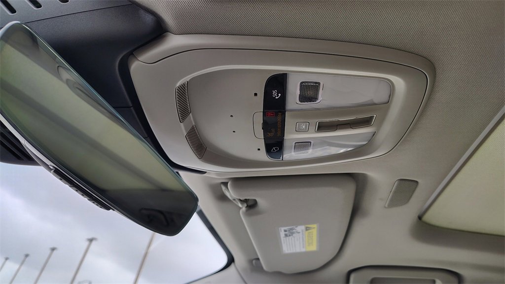 Certified 2023 Volvo XC60 B5 Plus w/ Climate Package image 24