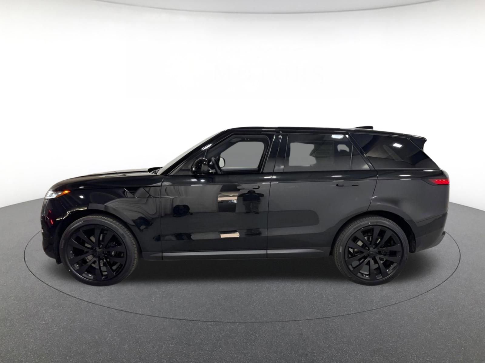 New 2026 Land Rover Range Rover Sport SE image 2