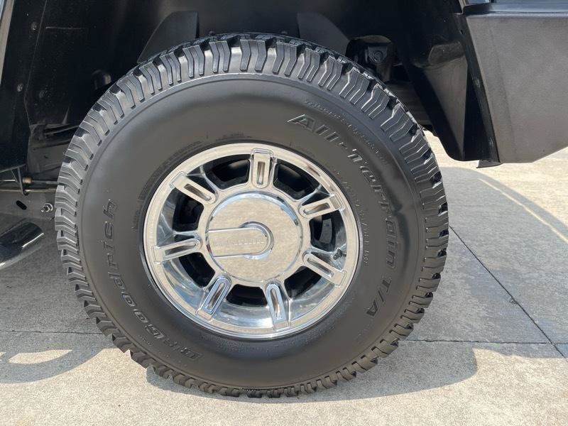 Used 2005 HUMMER H2 w/ Preferred Equipment Group AWD/4WD image 16