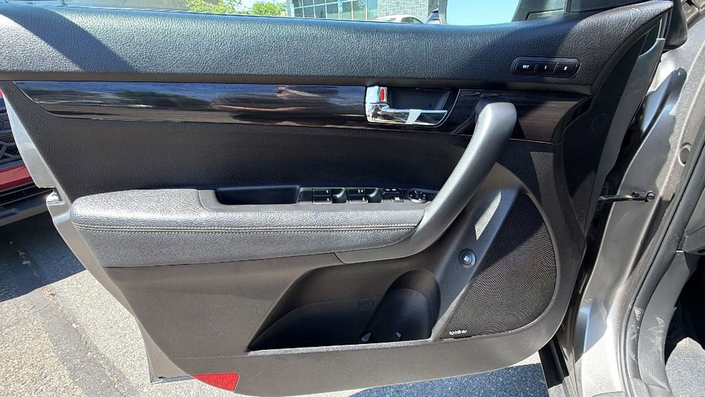 Used 2013 Kia Sorento EX w/ EX V6 Premium Pkg FWD image 20