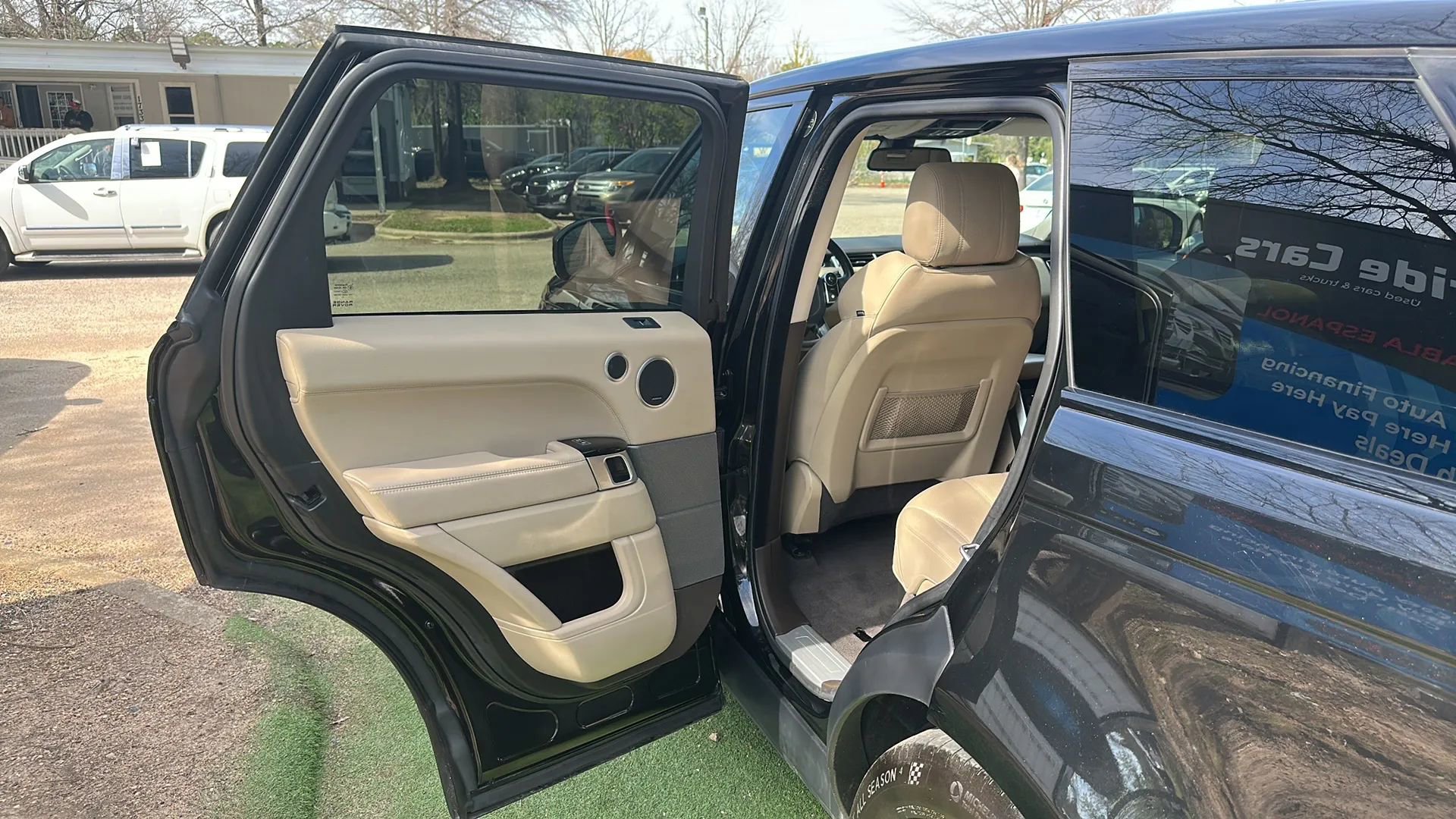 Used 2016 Land Rover Range Rover Sport HSE image 21