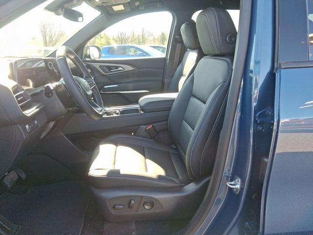 New 2025 Chevrolet Traverse LT w/ Driver Confidence Package FWD image 7