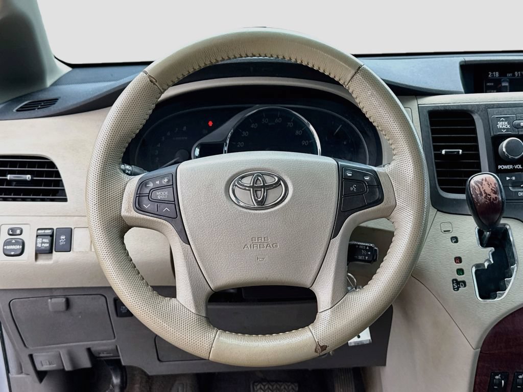 Used 2011 Toyota Sienna XLE FWD image 14