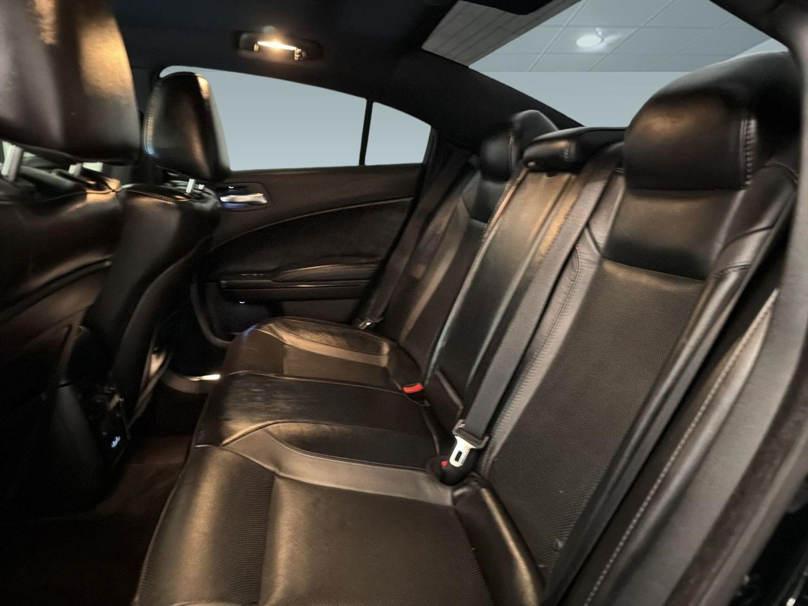 Used 2018 Dodge Charger R/T w/ Plus Group image 27