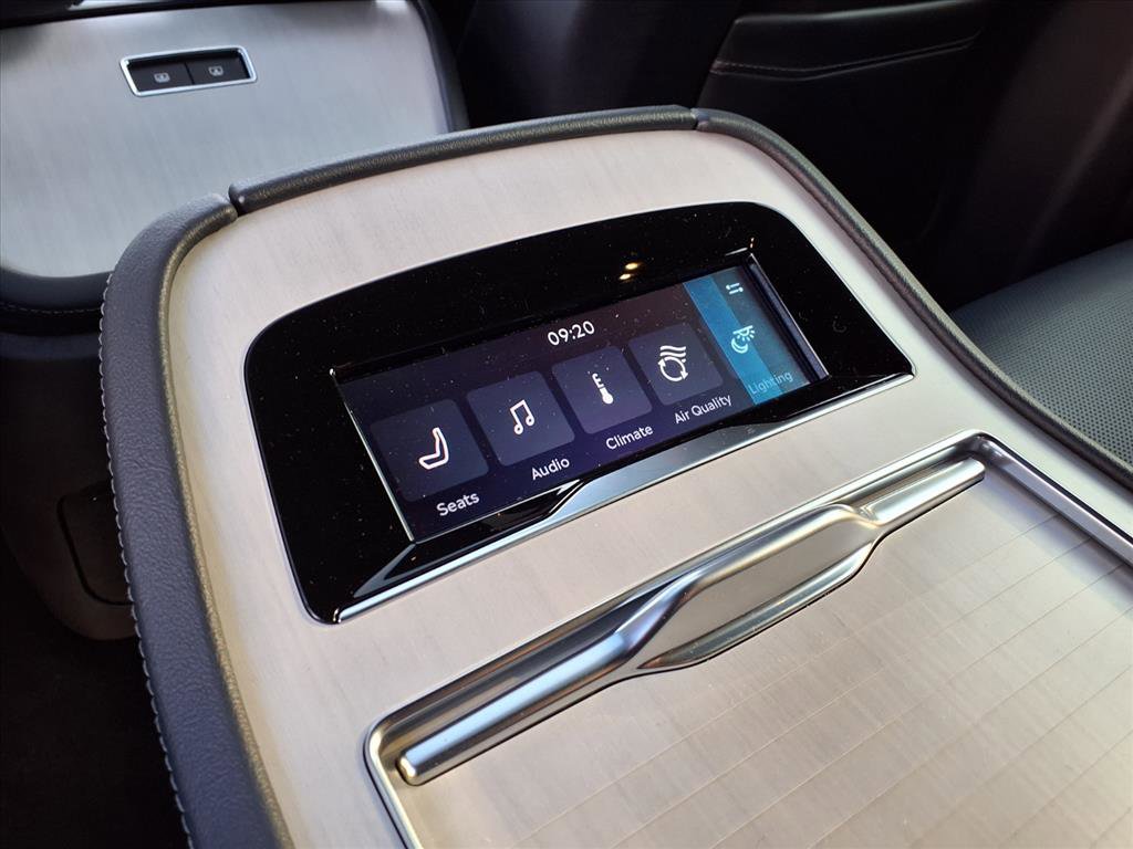 New 2025 Lincoln Navigator Reserve w/ Jet Appearance Package image 7
