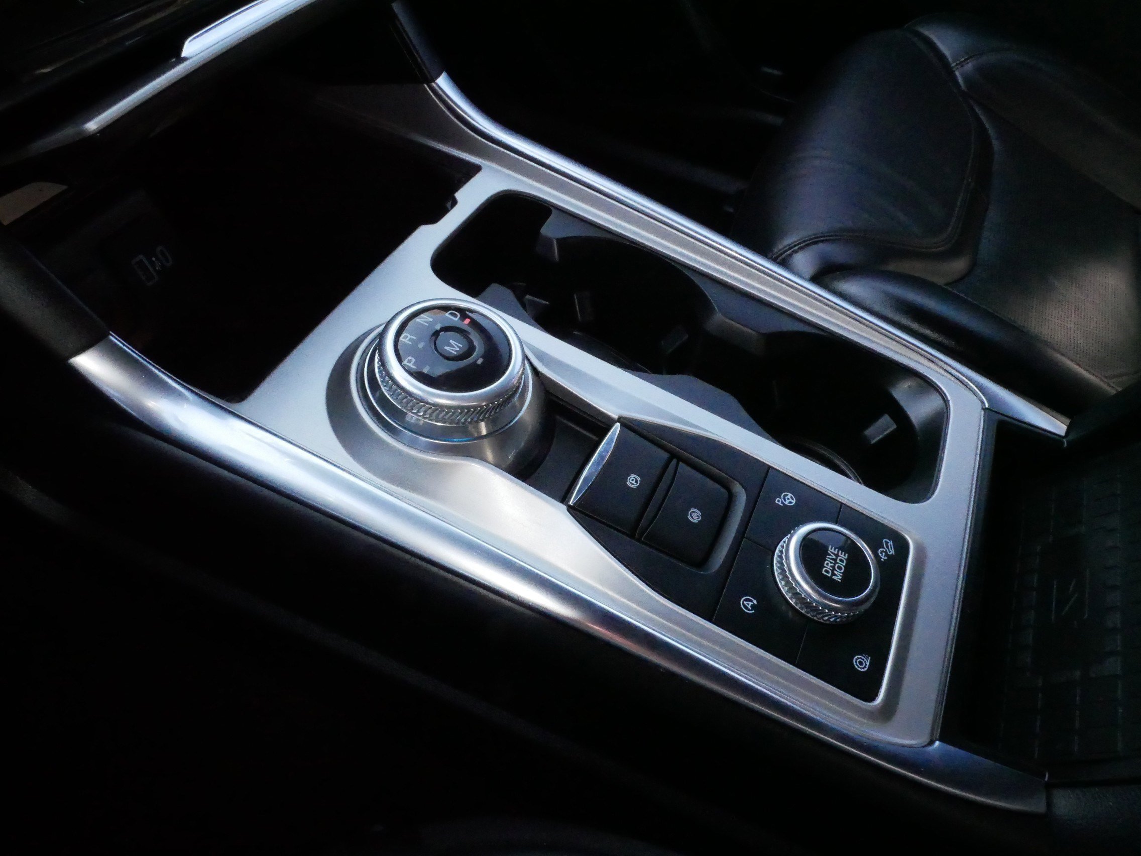 Used 2021 Ford Explorer Platinum image 24