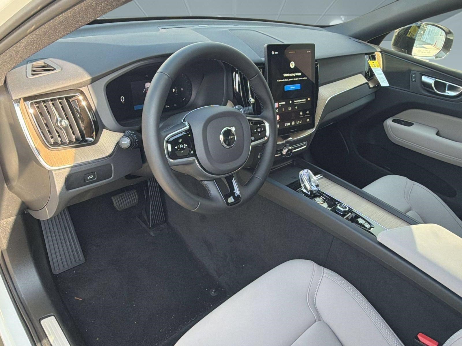 New 2026 Volvo XC60 B5 Plus w/ Protection Package Premier AWD/4WD image 4