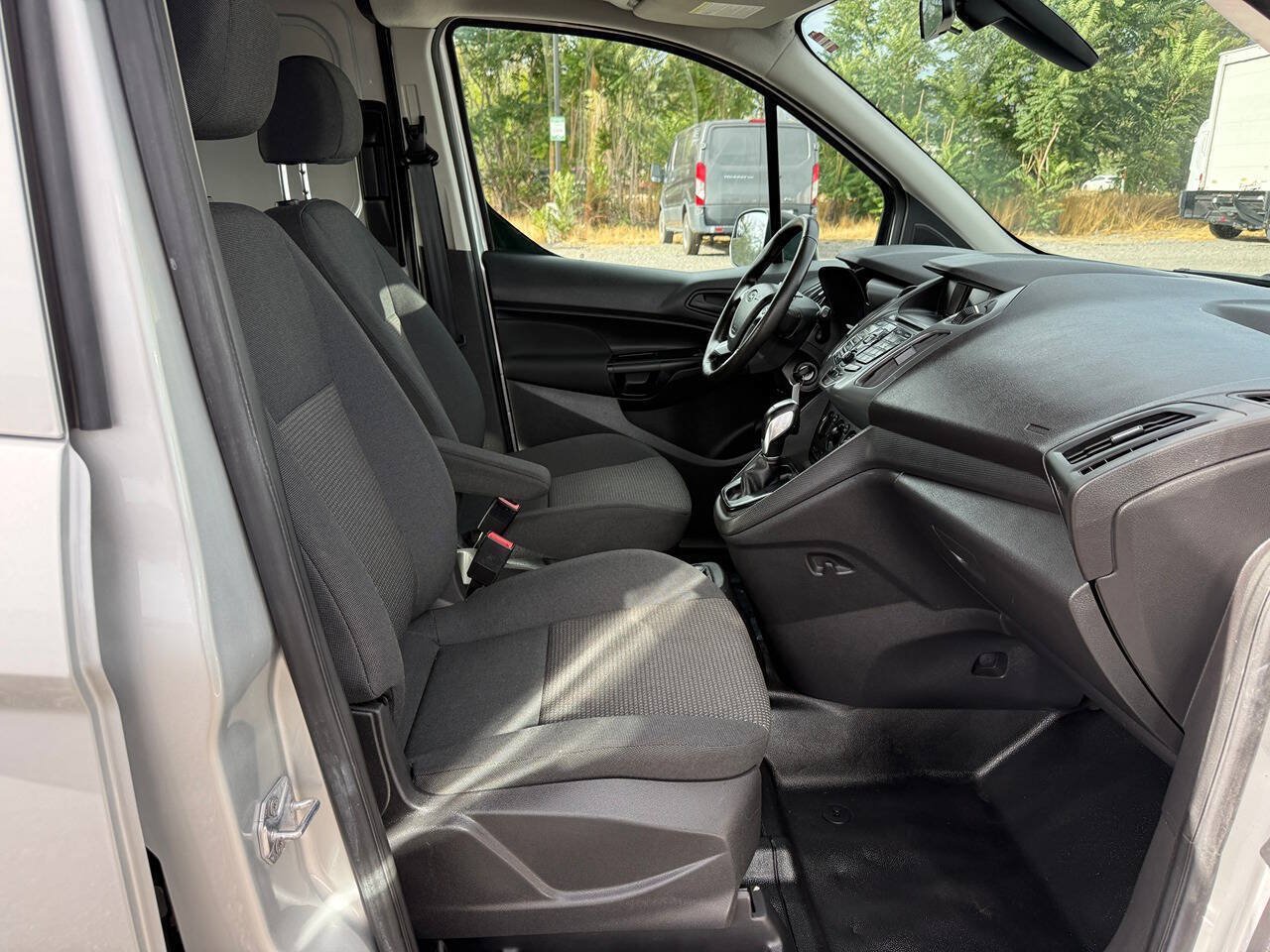 Used 2018 Ford Transit Connect XL FWD image 17