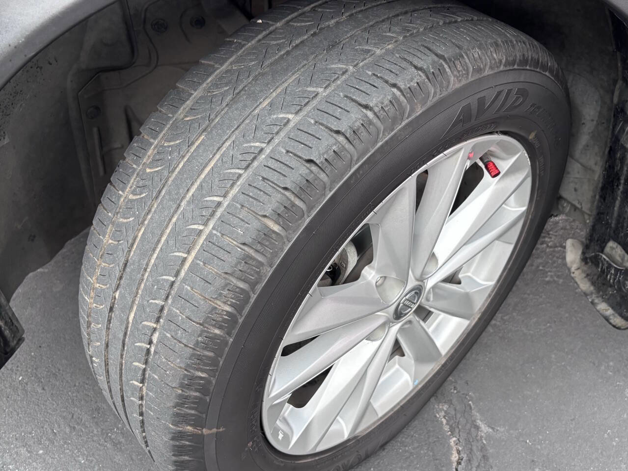 Used 2018 Nissan Rogue Sport SV w/ SV Technology Package image 7