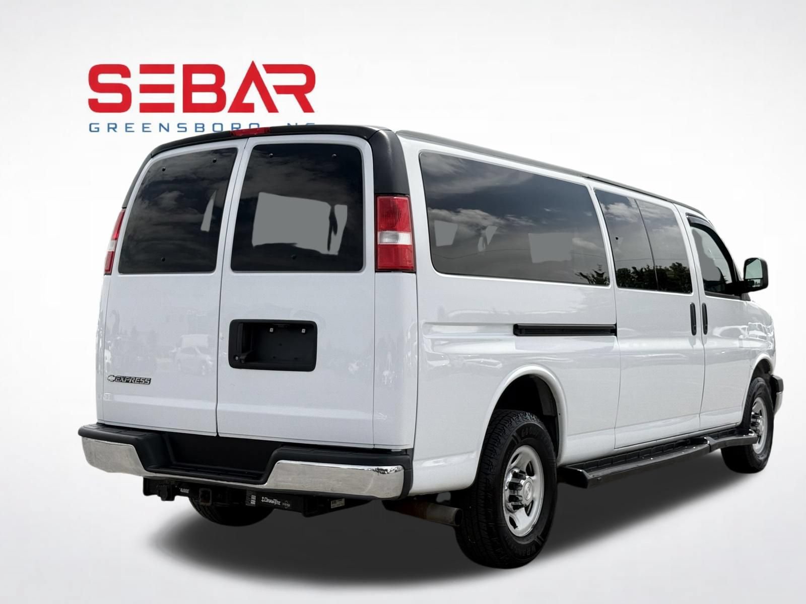 Used 2020 Chevrolet Express 3500 LT w/ LT Preferred Equipment Group RWD image 8