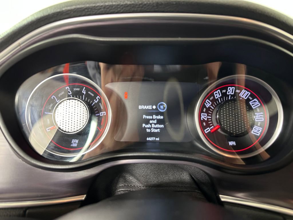 Used 2016 Dodge Challenger SXT RWD image 20