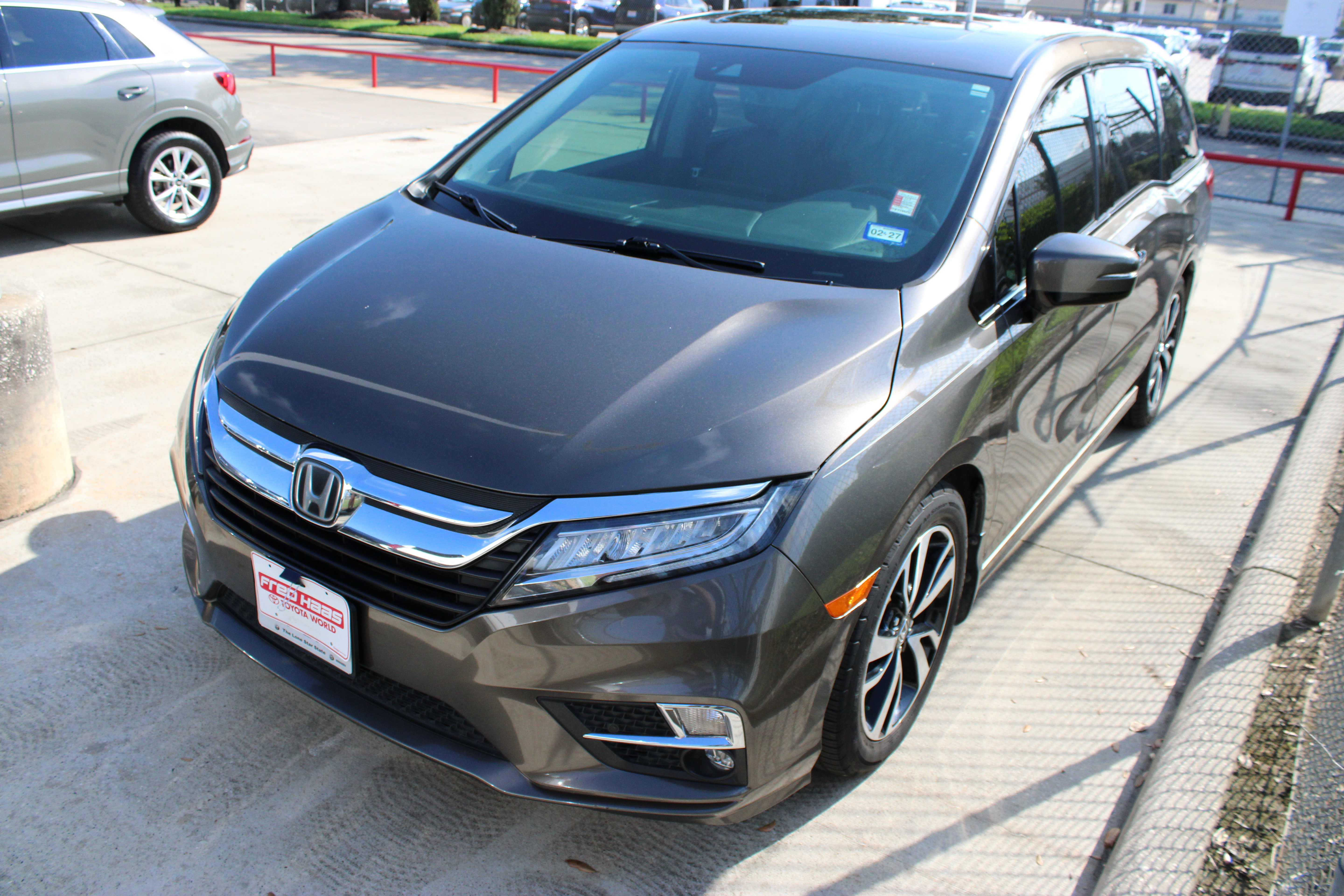 Used 2018 Honda Odyssey Elite image 4