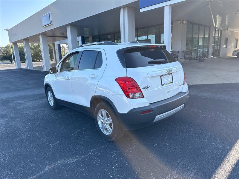 Used 2015 Chevrolet Trax LT w/ LT Sun and Sound Package FWD image 9