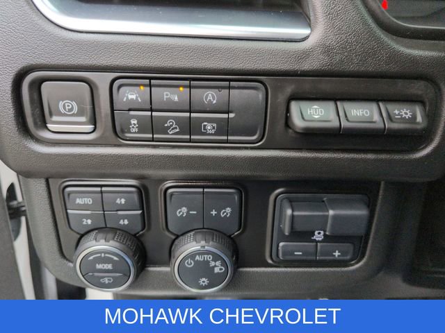 Used 2024 Chevrolet Suburban High Country image 37