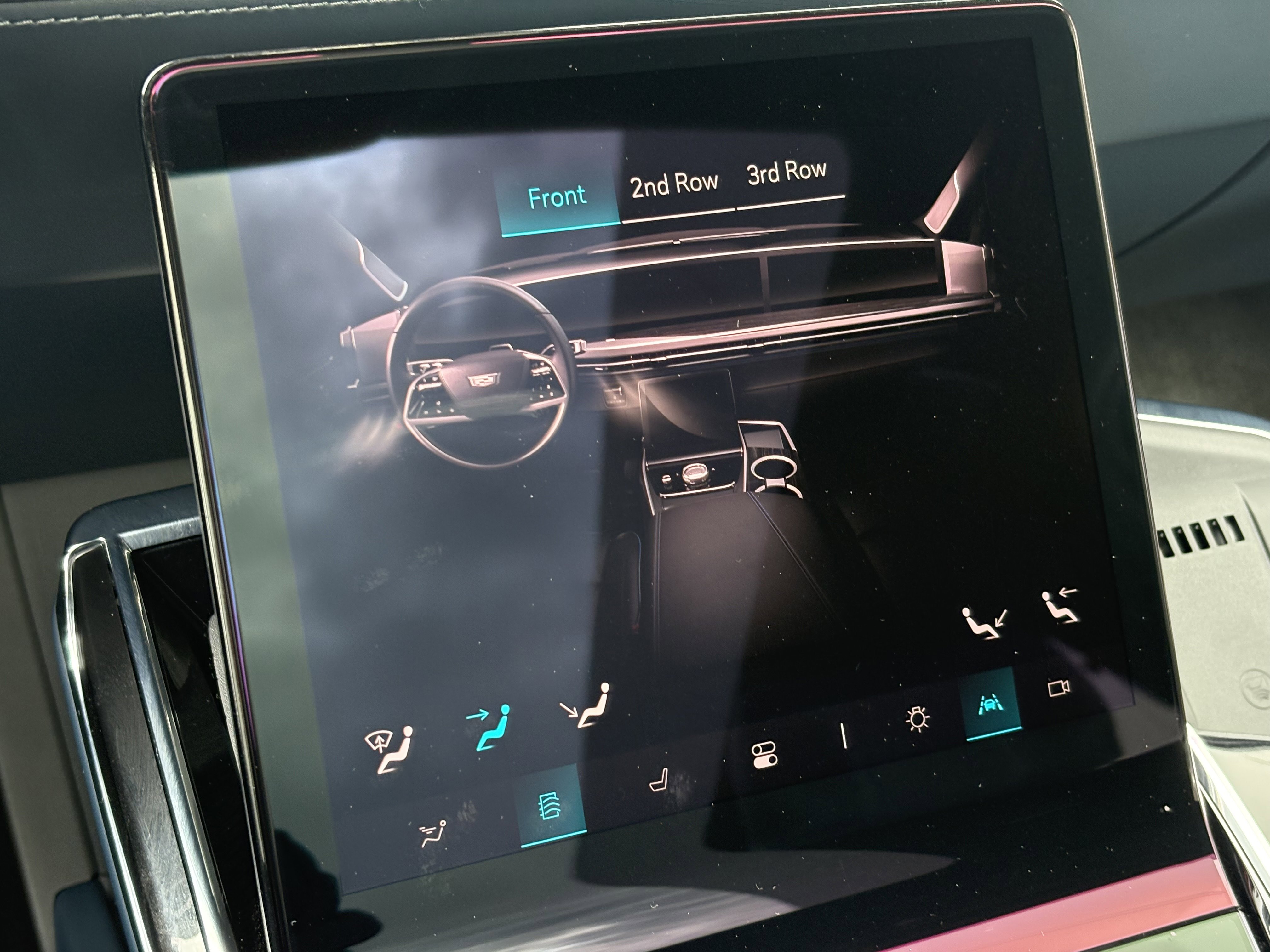 New 2025 Cadillac Escalade IQ Sport 2 w/ LPO, ONYX Package AWD/4WD image 27