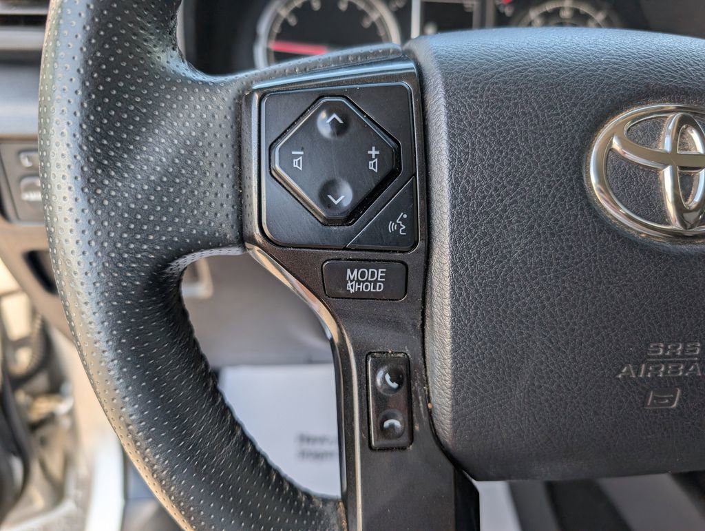 Used 2020 Toyota 4Runner TRD Off-Road Premium w/ Moonroof Package AWD/4WD image 25