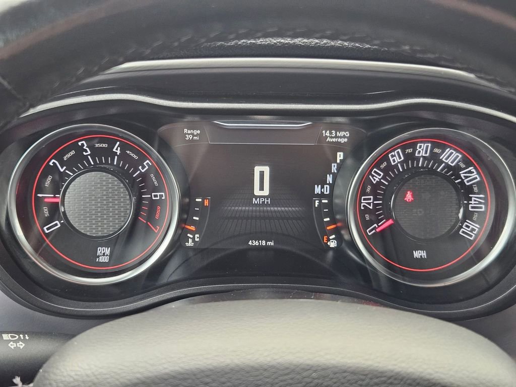 Used 2022 Dodge Challenger SXT image 16