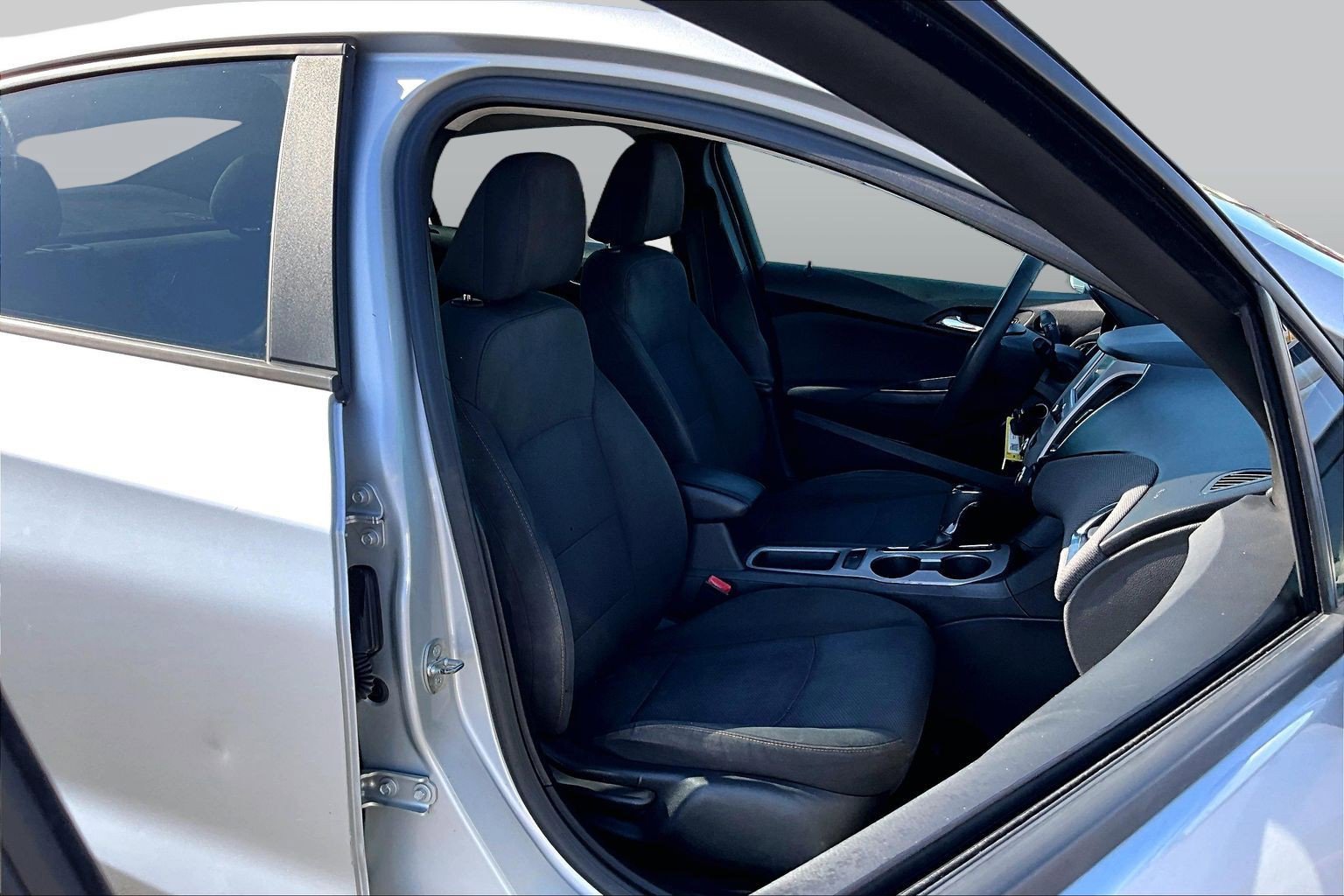 Used 2018 Chevrolet Cruze LS FWD image 7