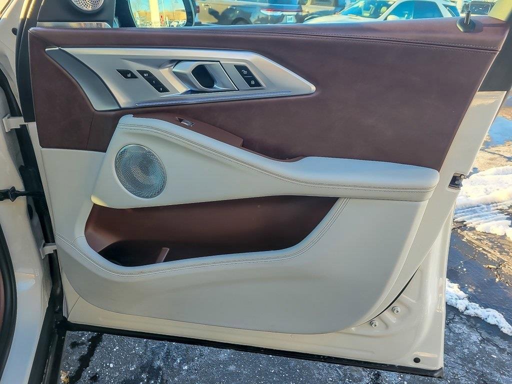 Used 2023 BMW XM image 22